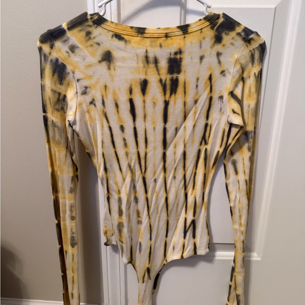 AgoldeYellow and Black Tie-Dye Women's Top - Picture 3 of 3
